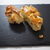 胡桃パンとフランスパンにチーズをいれてみる