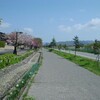 田舎のサイクリングロード