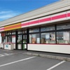 駐車場を通り抜けする人たち「不法侵入ですよ。」
