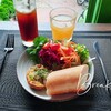 *窓からの風を感じながら食べるBreakfast【C'est Bon Cafe Hanoi Vietnam】*