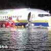 ボーイングがまたもや事故、今度は旧型機のボーイング737が川に突っ込む