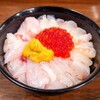 八戸市魚菜小売市場（朝めし処魚菜）＠陸奥湊　オリジナル丼