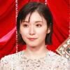 松岡茉優　授賞式はヴァレンティノのドレスだった「妖精みたい」「キラキラで素敵」