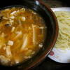 酸辛湯麺のつけ麺と山野草