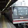 久しぶりに、御堂筋線を撮りました。