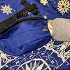湯たんぽをウエストバッグに入れるPut the hot water bottle in the waist bag