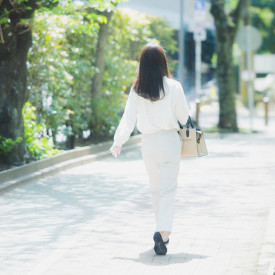 道に迷う夢の意味は？心理士監修のもと、場所やシーン別に解説