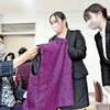 高齢者宅に眠る洋服をリメイク、団地から外へ出かけるきっかけに…短大生が交流プロジェクト