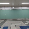 JR秋葉原駅2Fコンコースの大型広告板・色な場所の思い出・緑41…
