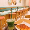 石臼抹茶グリーンティースパークリングとコルネッティでモーニング