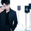 JAY B の「Crash」歌詞和訳,曲は、恋に落ちる激しい感情の揺れと...