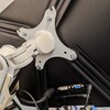 VESA非対応の液晶モニターにモニターアームをつけた