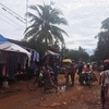 【カンボジア シェムリアップ】 犬と台所用品を交換する村