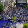 Oviedo sigue azul