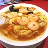 丸源ラーメン　海老熟成醤油五目そば・黒醤油とんこつ