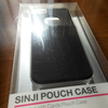 これは便利！iPhoneにカードが収納できるようになるケース「SINJI POUCH CASE for iPhone」