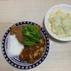 8月31日 昼やきそば定食　夜チキンカレーを作る