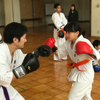 多摩市・聖蹟桜ヶ丘駅前！6月土曜日の親子空手道教室開催