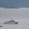 　海辺の風景・自衛艦