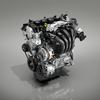 MAZDA2へ新たに搭載された高圧縮版SKYACTIV-G 1.5のエンジンカバーに関する日本と欧州の違い。