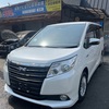 中古車カーリースで　トヨタ　ノア　に月々3万円〜乗れる！