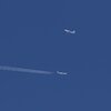 飛行機｜接近して見える重なり