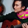 ジェイコブ・コリアーが再発明した5弦ギター（How Jacob Collier Reinvented The Guitar）