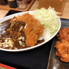 かつや カツカレー（梅）＋ロースカツ1枚＋チーズ、唐揚げ2個