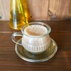 久我山の「ammikallu」でベジミールス（サンバル、クートゥ、菜の花と人参のポリヤル、黒ひよこ豆とオクラのトマトマサラ、ラッサム、モール、アッパラム、ワダ）、チャイ。