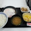 吉野家　Wハムエッグ牛小鉢定食