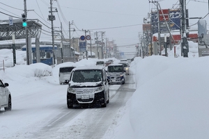 上越市高田で今冬の最深積雪163cmを記録　上越地域に大雪警報