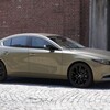 現行MAZDA3セダン用の"カーボントランク"が海外で販売されてました。