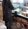 寒くても炒麺（炒面）露店は営業中☆中国河南省開封市で中華風焼きそばを食べました