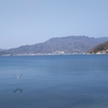 二十四の瞳映画村から 小豆島の春の海と寒霞渓のお山を望む（笑み）