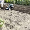 次の作付けに向けた耕うん