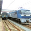 多度津駅で出会った国鉄121系電車とEF210号機