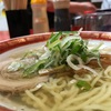 夜中に食べるラーメンには背徳感と幸福がもれなくセットで付いてくる