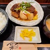 おいしいご飯とお酒秀で豚の角煮定食を堪能