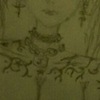 女に向かって切られたカメラのシャッター