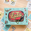 ラタ 日本語版（Lata）【ボードゲーム】｜イワシにする？それともサバにする？50年代のポルトガルで世界中に可愛い缶詰を届ける夢を抱きながら、悩ましい工場経営を頑張るボドゲです。