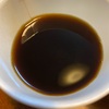 セブンカフェ「ホットコーヒーR」コンビニ3社で1番苦味強い！しっかりした味わいを求めてる人向け