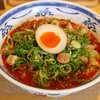 【広島中華そば ニューガンボ】赤いビジュアルが特徴の旨辛ラーメン(西区草津新町)