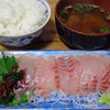 今日の食べ物　夕食にめじなの刺身