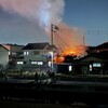 夜だるま速報/兵庫県加古川市尾上町養田付近 建物から炎と煙あがる火災12月28日