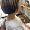 少しの足し色で楽しめる【2色使いのバイカラーデザイン】