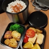 男子高校生のお弁当　今日のメインはお豆腐の唐揚げ