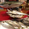 こんなに買ってどうするの？漁港直送のお魚さん(^^;)