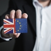 英国とEU間のワクチン争奪戦は日本に影響必至