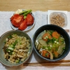 鶏ごぼう飯。野菜味噌汁