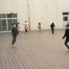 昼放課の様子　冷たい風にも負けず